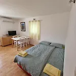 아파트 Apartma Patricija - Cozy For 2 Or 4 People 톨민