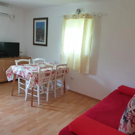 Apartma Patricija - Cozy For 2 Or 4 People 아파트 톨민