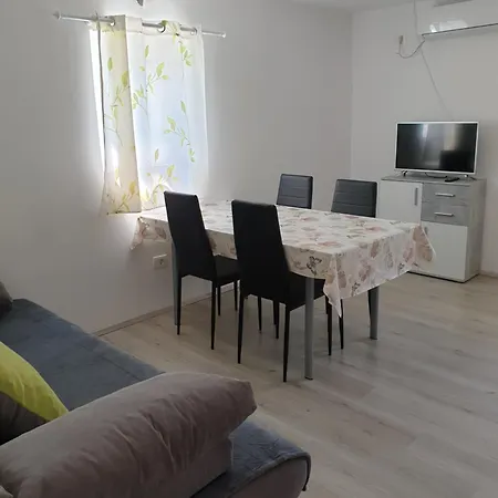 Apartma Patricija - Cozy For 2 Or 4 People Apartment Tolmin