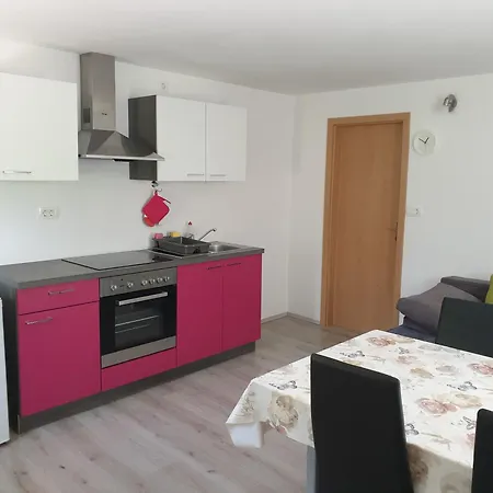 아파트 Apartma Patricija - Cozy For 2 Or 4 People 톨민